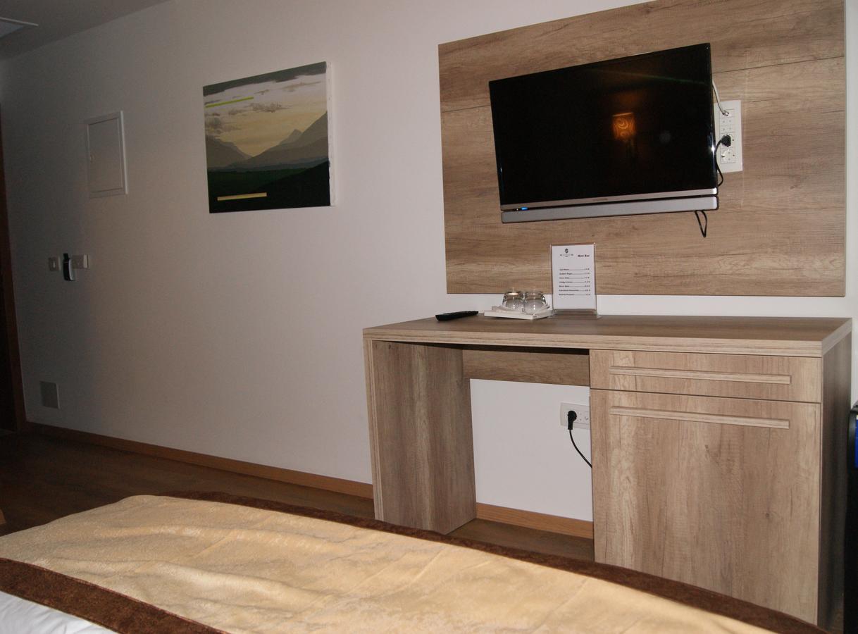 Hotel Prizreni Extérieur photo