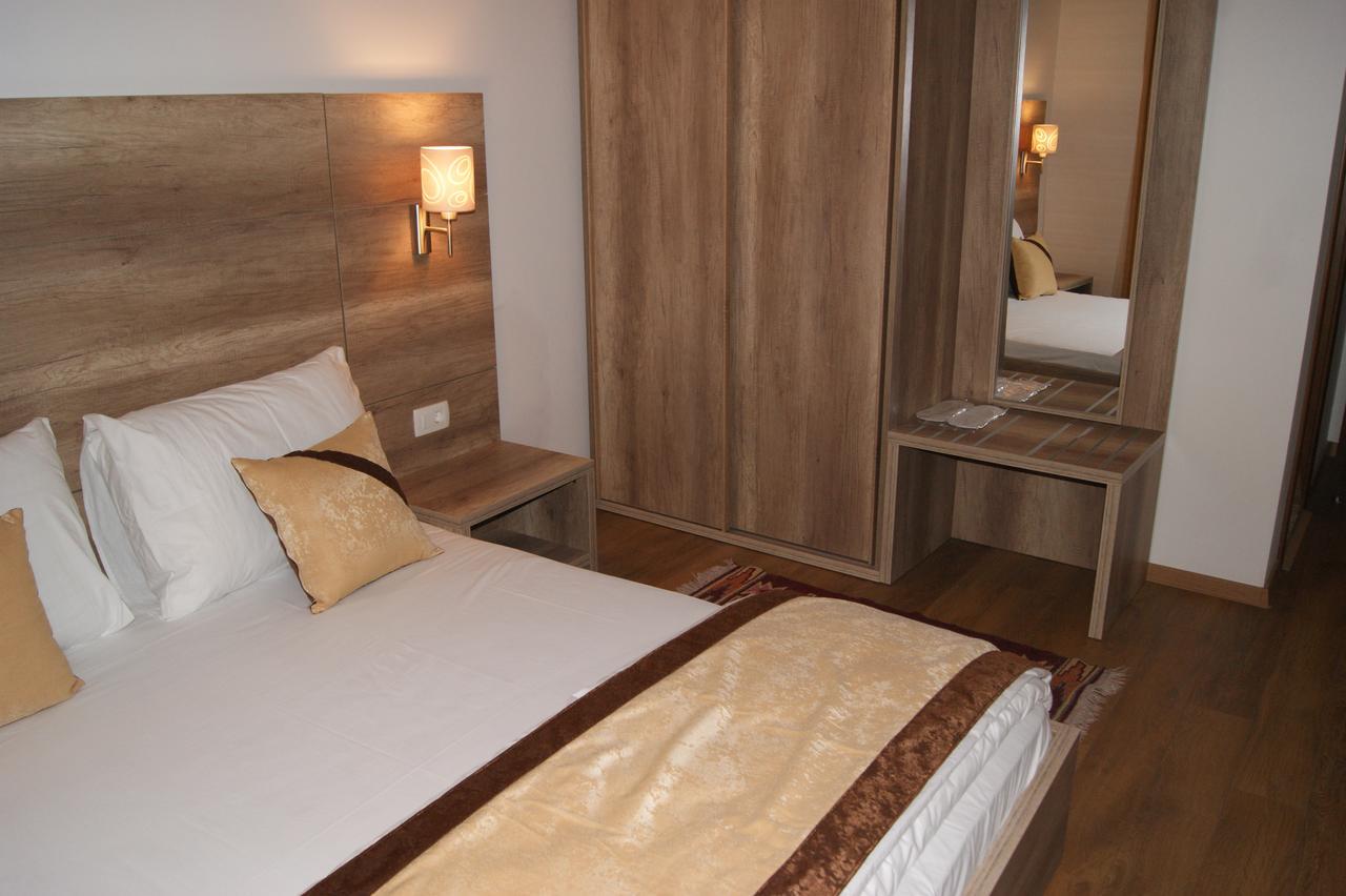 Hotel Prizreni Extérieur photo