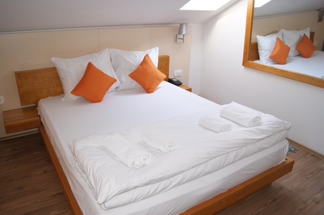 Hotel Prizreni Extérieur photo