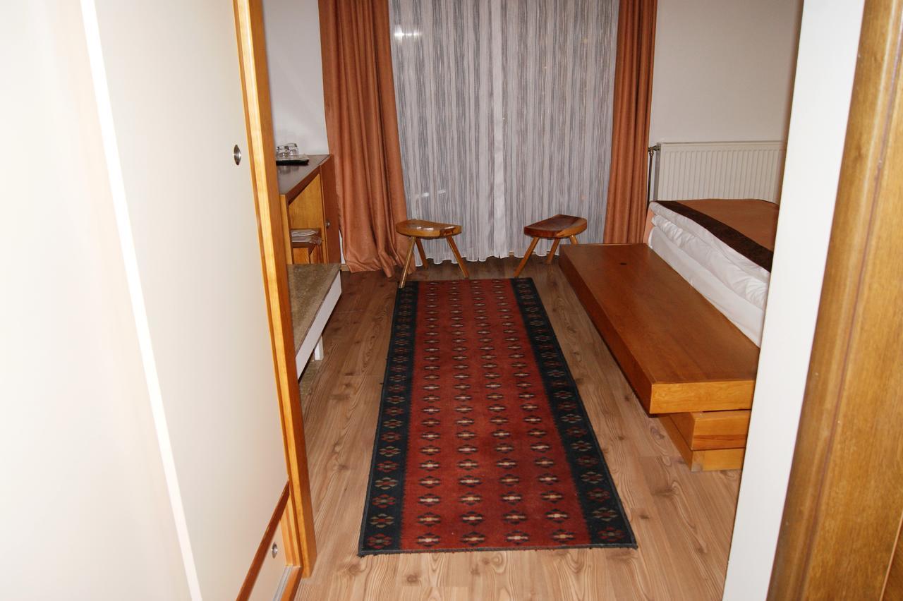 Hotel Prizreni Extérieur photo