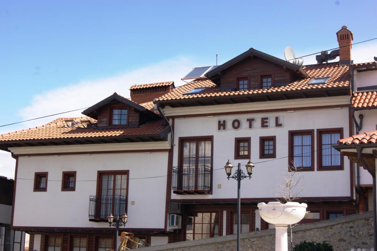 Hotel Prizreni Extérieur photo